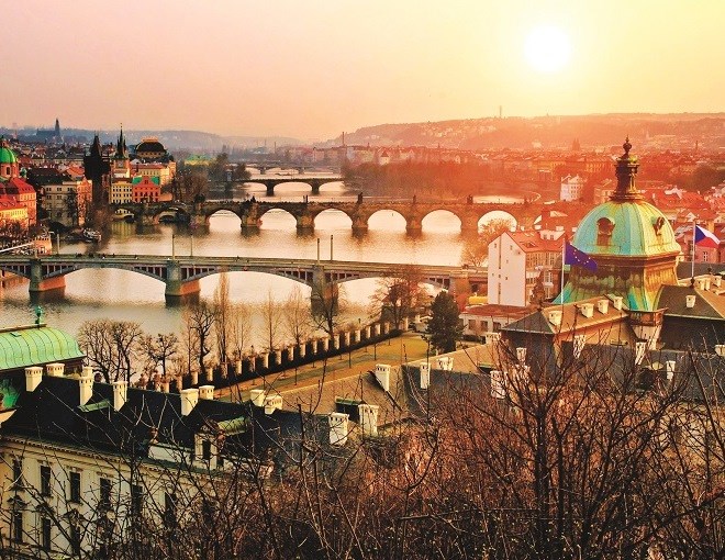 Praga + Crucero Danubio Clasico 